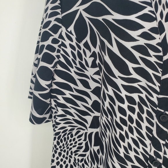 Maggie Barnes Catherines 2X Shirt Top Black White Button Down Stretch Womens - Picture 3 of 8